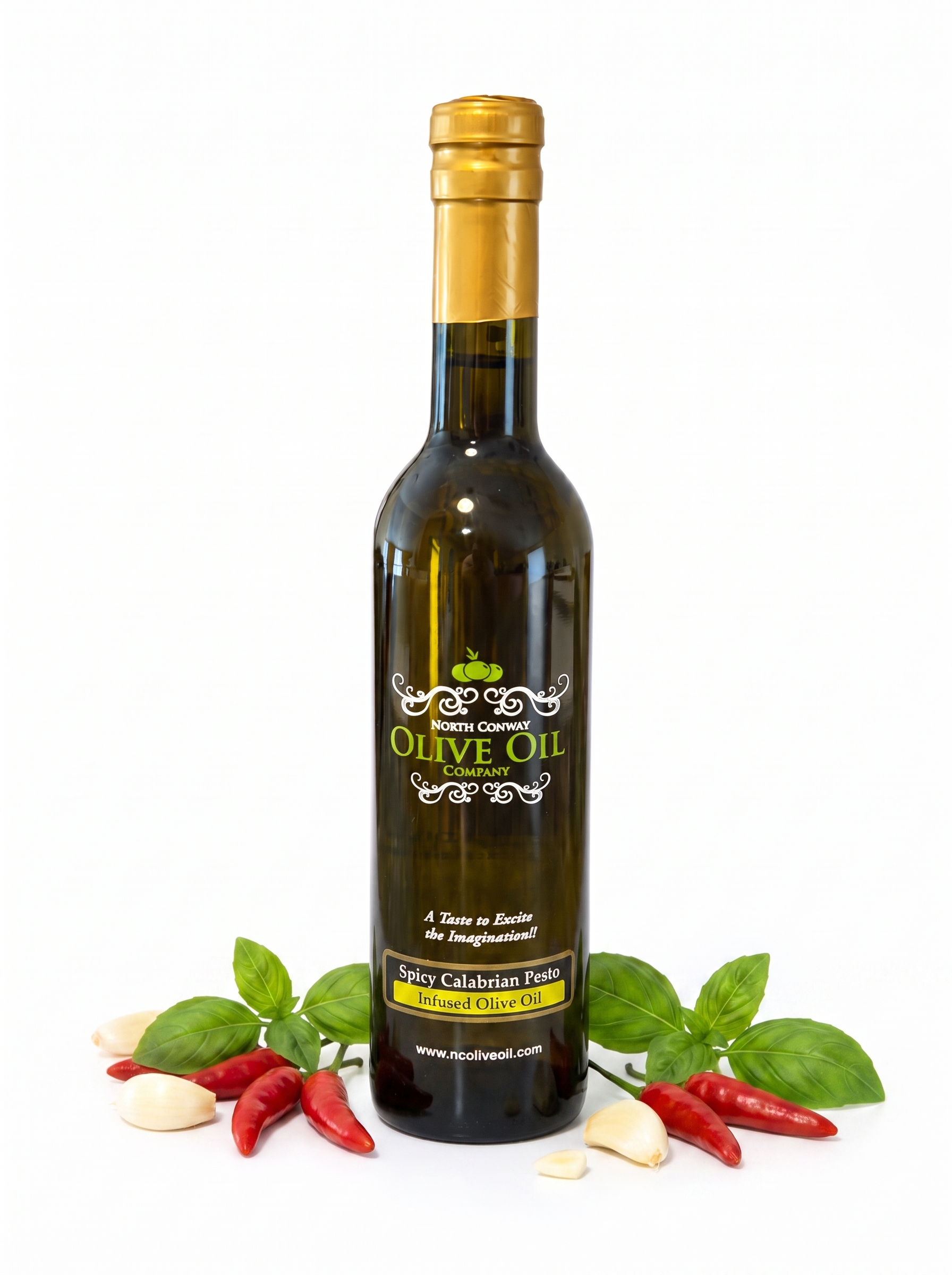 Spicy Calabrian Pesto Infused Olive Oil bottle - Google Merchant product image